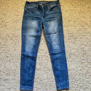 American Eagle Mid Rise Super Stretch Medium Wash Jegging
